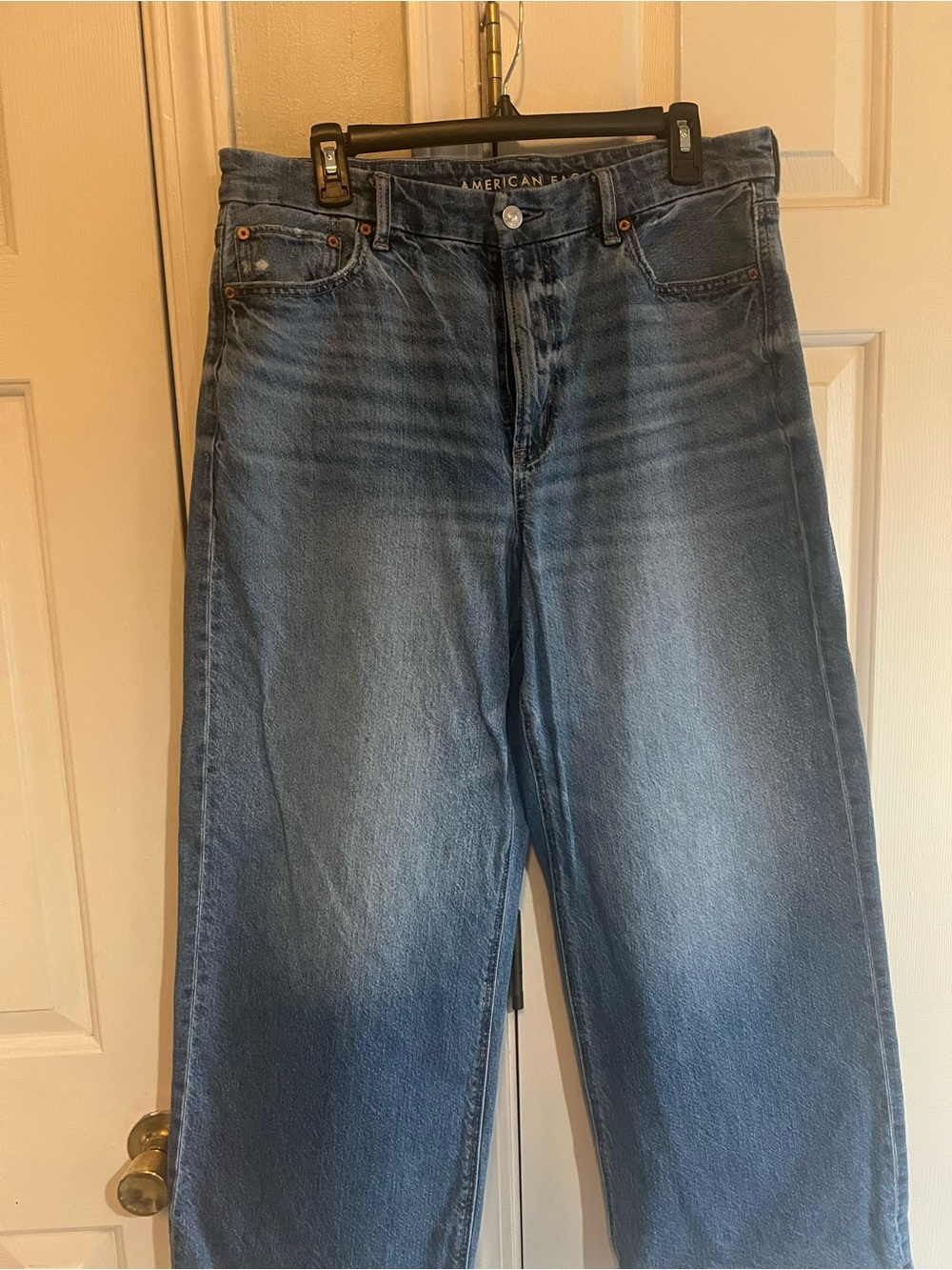 AE Curvy Super High-Rise baggy straight jeans /Strigid - NWOT